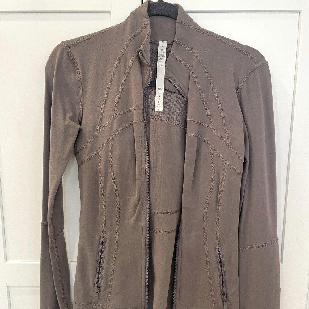 Lululemon Define Nulu Jacket - Light Purple color - Size 4